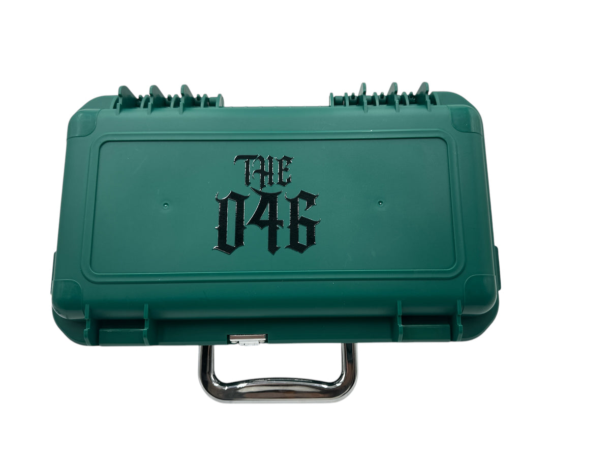 THE OFFICIAL 046 BUNDLE + HARD CASE